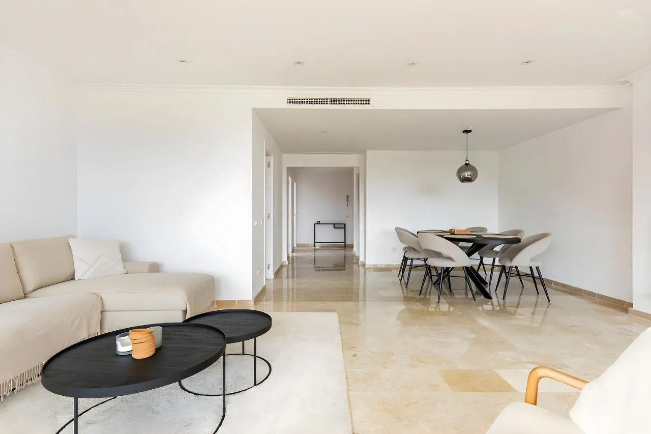 Luxury & Sunny Apartment With Breathtaking View In Marbella East Ojen